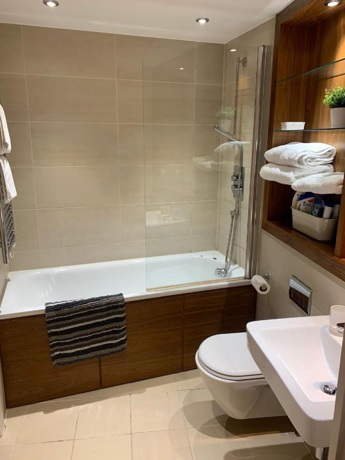 2 Bed Apartment In Granary Wharf Leeds Leeds  Extérieur photo