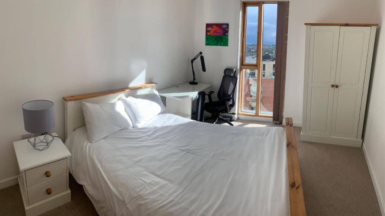 2 Bed Apartment In Granary Wharf Leeds Leeds  Extérieur photo