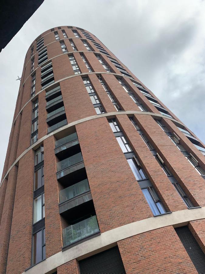 2 Bed Apartment In Granary Wharf Leeds Leeds  Extérieur photo
