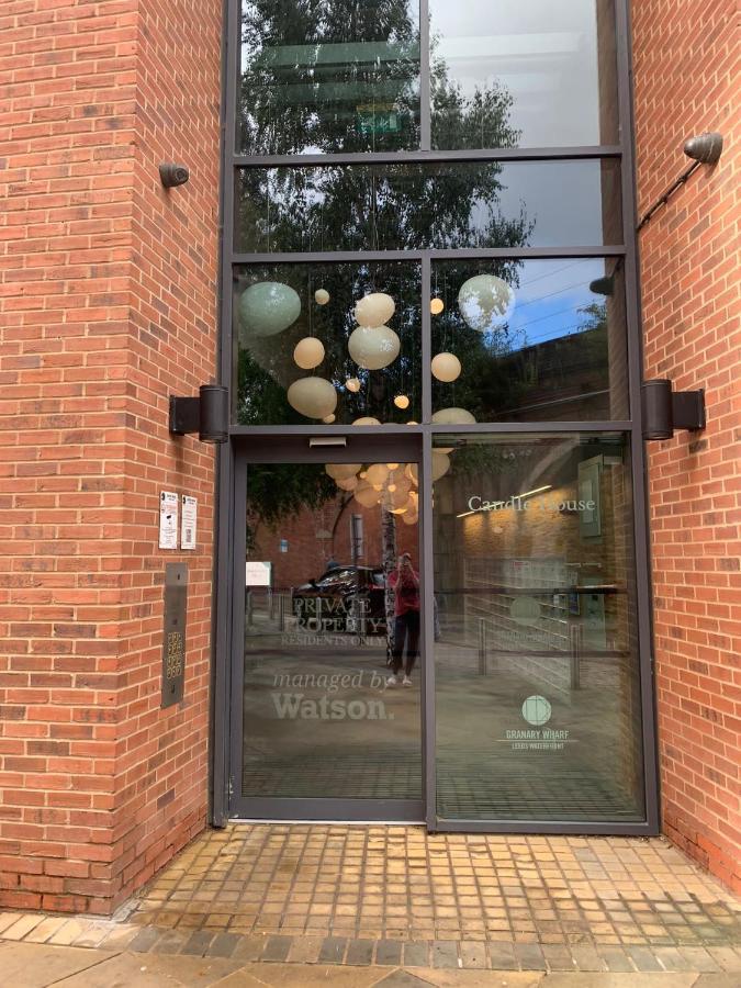 2 Bed Apartment In Granary Wharf Leeds Leeds  Extérieur photo